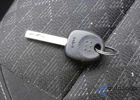 2023 Kia Rio Lx/S z USA, uszkodzony, nr VIN 3KPA24AD7PE554192